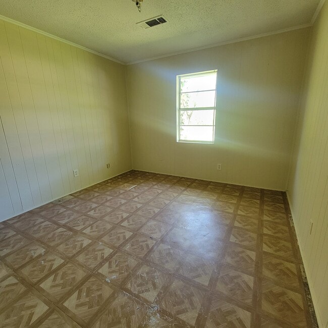 Photo - 200 Blackwood Dr