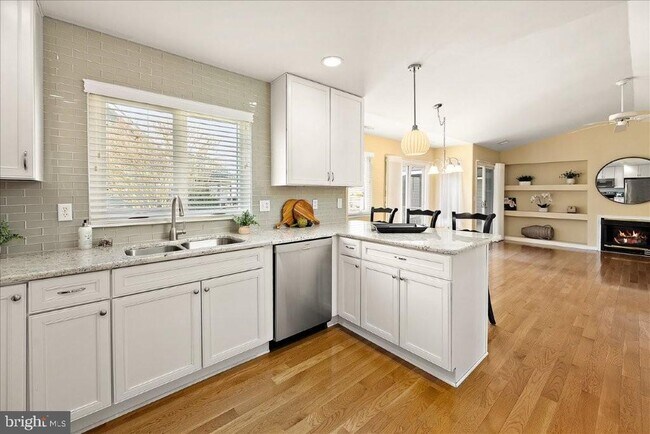 Photo - 354 The Plantations Blvd