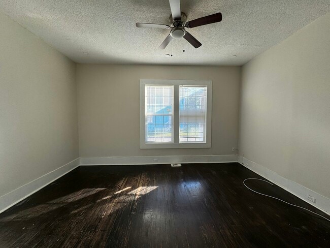 Photo - 118 N 14th St