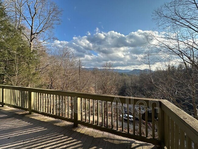 Photo - 41 Blevins Knob Dr