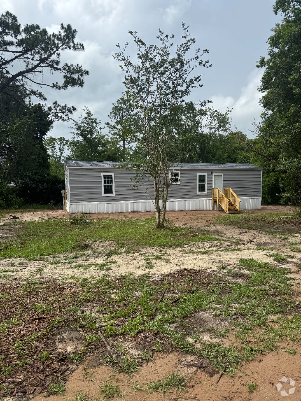 Building Photo - 17062 Barnard Ln Rental