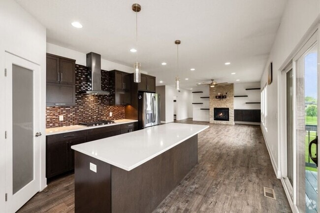 Building Photo - 824 83rd St Rental