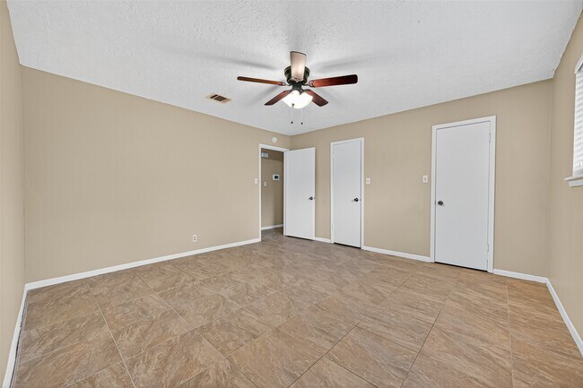 Photo - 23919 Farm Hill Dr