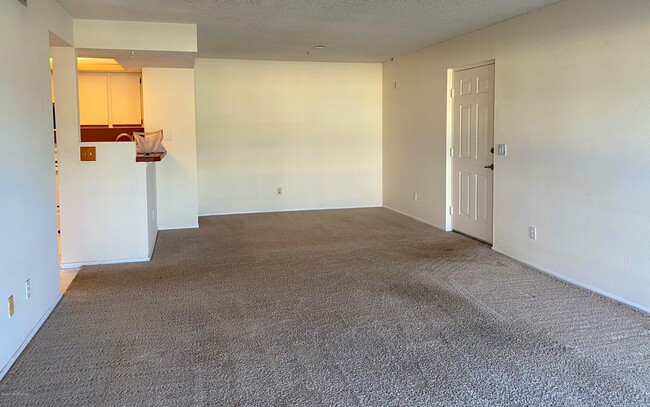 Photo - 987 Sonesta Ave NE Unit 207