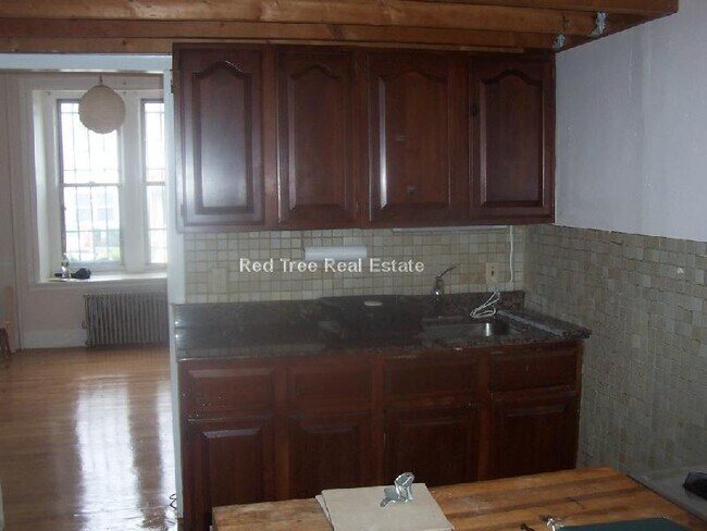 Photo - 686 Parker St Unit 2