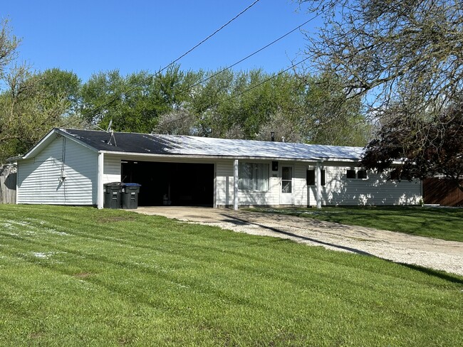 Photo - 1882 Paul Dr