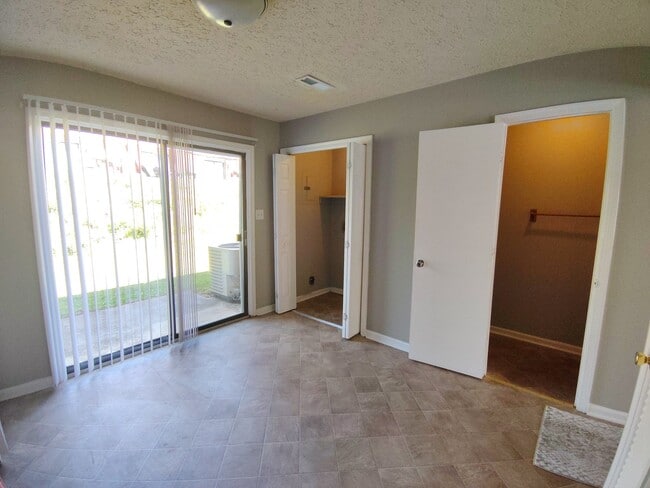23 Hobbs Ln