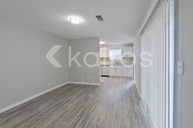 5617 Vista Bonita Dr S