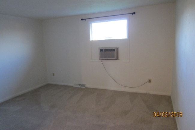 Living Rm. - 100 Spruce St Unit 1