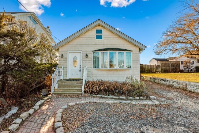 Photo - 2 Pirates Cv