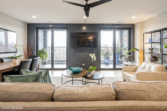 Photo - 3839 N Clark St Unidad 401