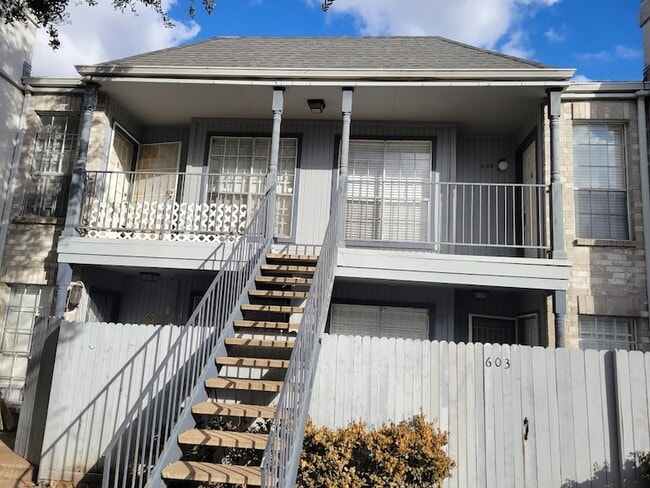 Building Photo - 6606 De Moss Dr Unit 604