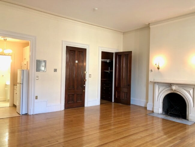 Photo - 105 Beacon St