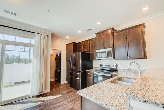 Photo - 609 Fishers Ct
