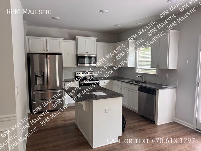 Photo - 925 Lakehaven Ln