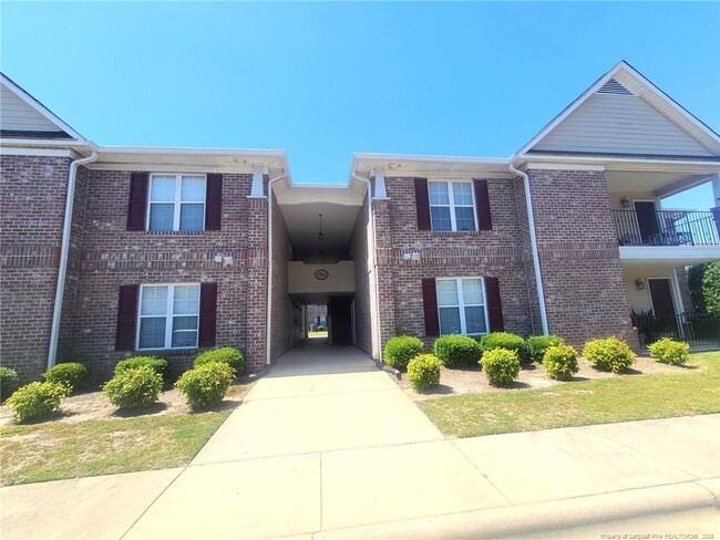 Building Photo - 1761 Renwick Dr