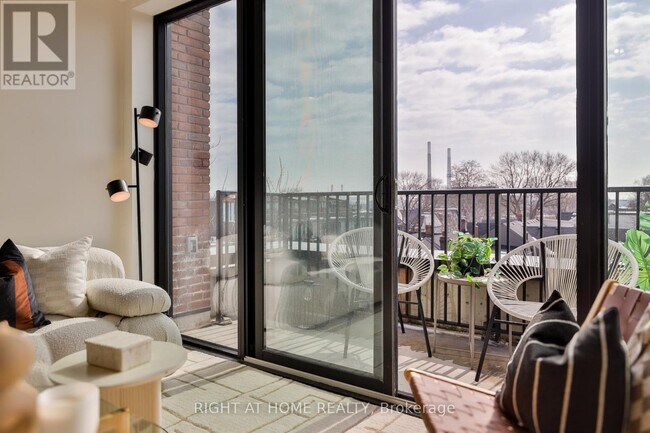 Photo - 761 Queen St E Unit 205