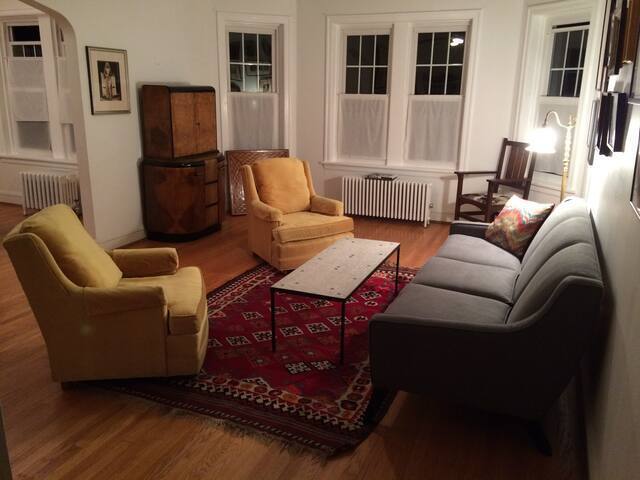 Photo - 1459 W Elmdale Ave Unit 3