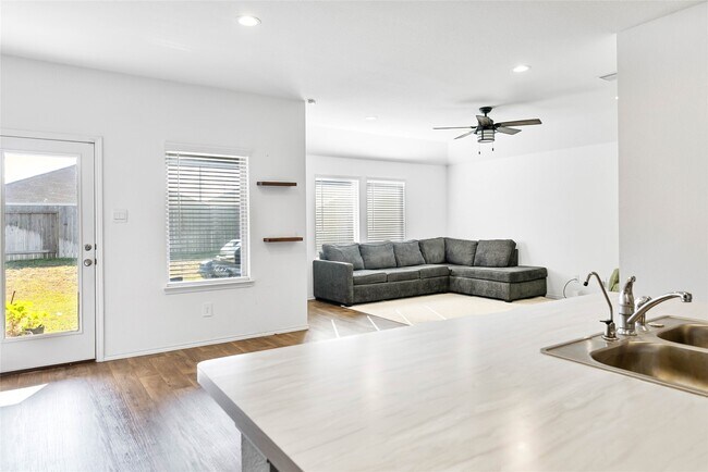 Photo - 21611 Flowering Gdn Ln