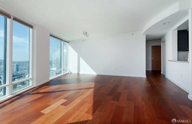 Photo - 425 1st St Unidad 4003