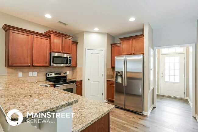 Photo - 504 Smith Ridge Way