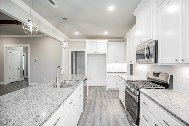 Photo - 1824 Seay Cir