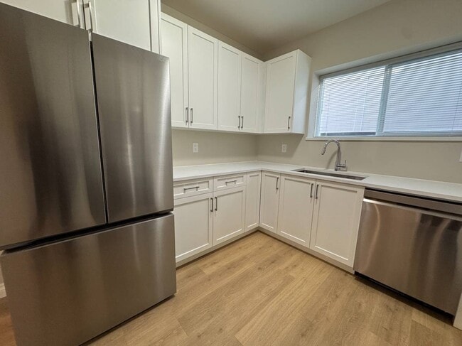 Photo - 21292 123 Av