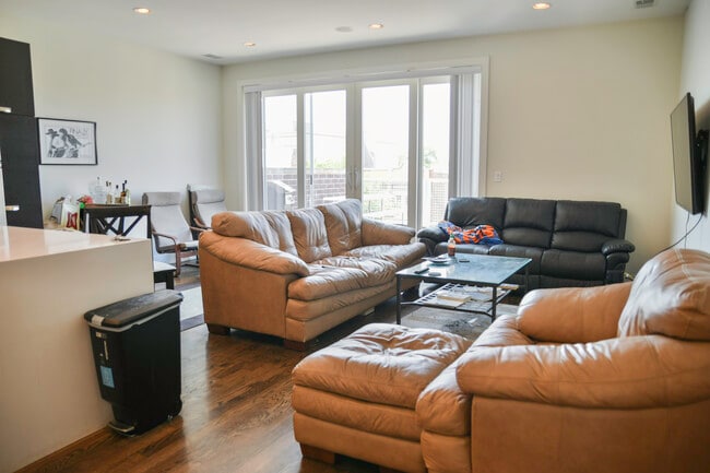 Photo - 2127 W Division St Unidad 2