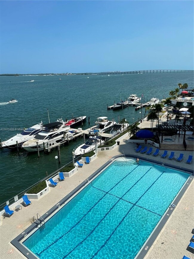 Photo - 801 Brickell Bay Dr Unidad 767 Rental