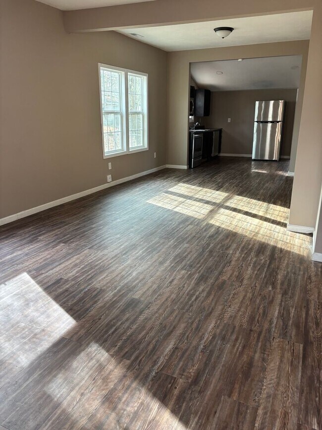 Photo - Charming 3 Bed 1.5 Bath Home With Fenced Yard