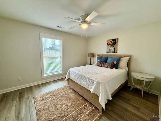 Photo - 116 Webster Wy