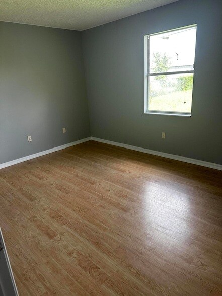 Photo - 1021 SW Du Bois Ave