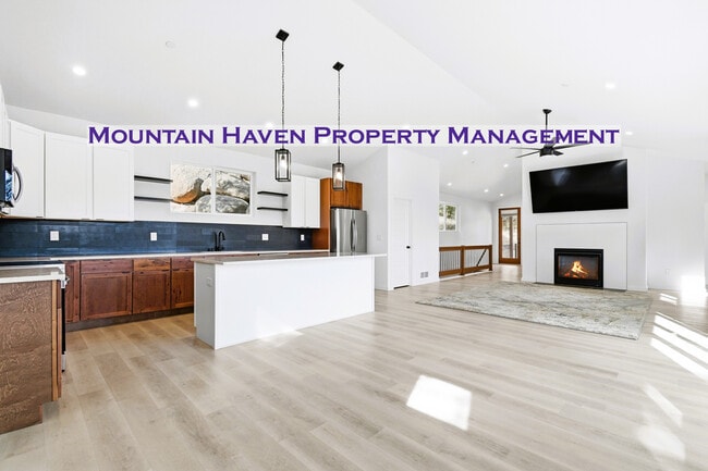 Building Photo - 191 Diamond Dr