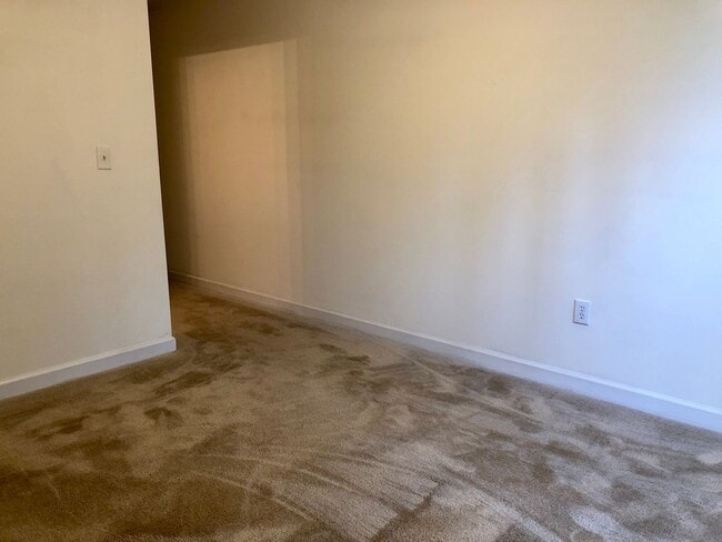 Photo - 431 Harts Cove Way