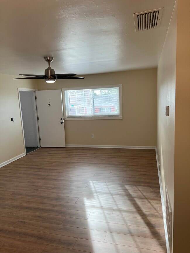 Photo - 7007 Cedarhurst Dr Unit 3