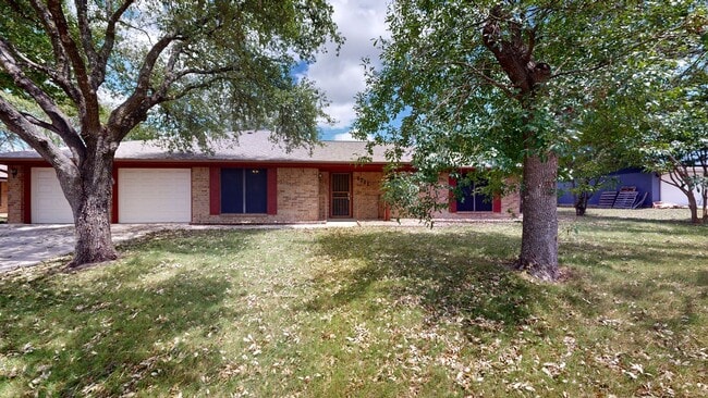 Building Photo - 3 Bedroom vintage charmer in Harker Heights only $1695!