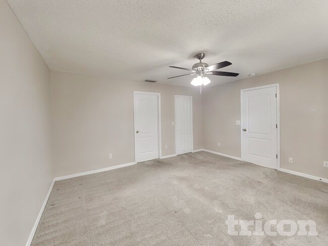 Photo - 21 Zorach Pl