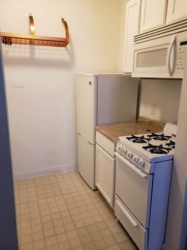 Photo - Evelyn Apartments
