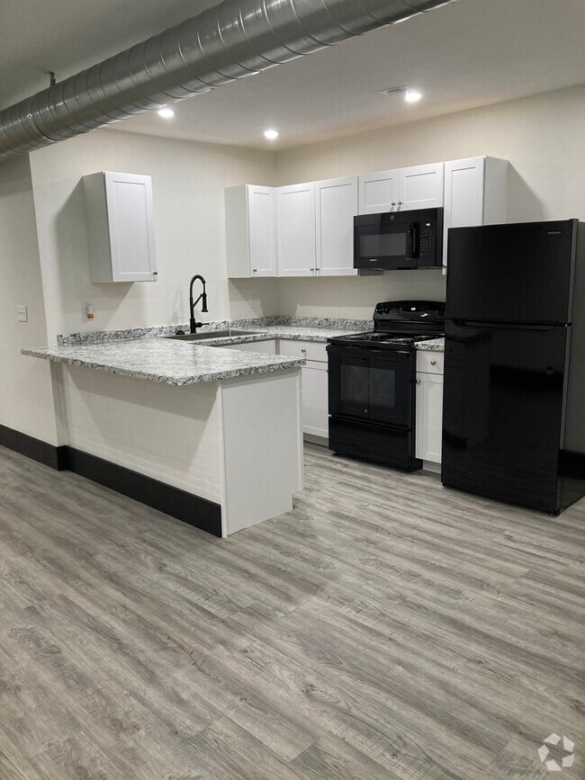 Building Photo - 1535 Bluff St Unit 1 Rental