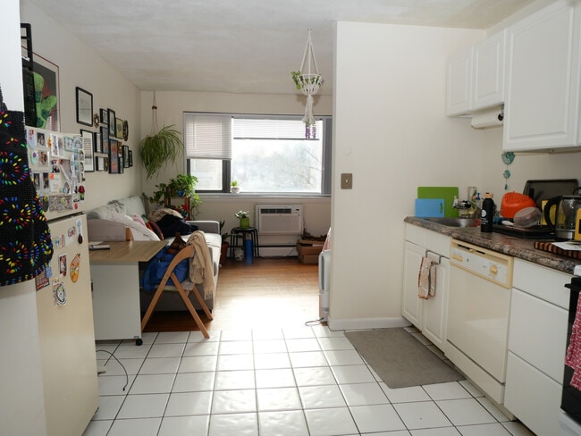 Photo - 1027 Commonwealth Ave