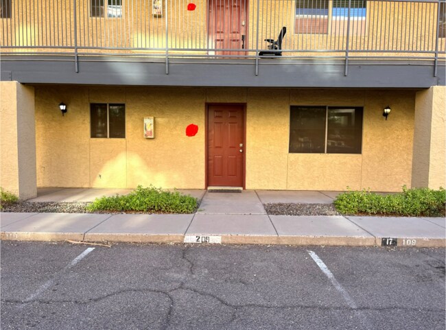 Photo - 1014 E Spence Ave Rental