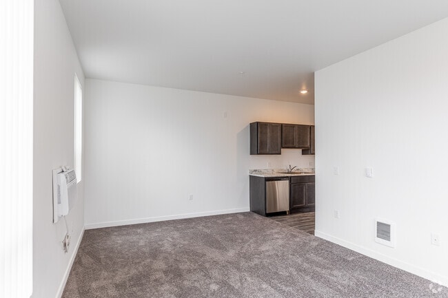 0BR, 1BA - 599SF