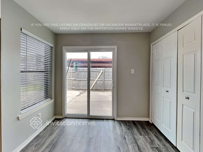 Photo - 2049 Feather Ln