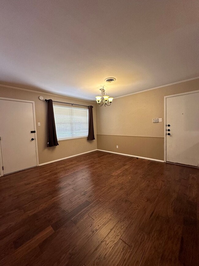 Photo - 3/2 with Great Back Yard