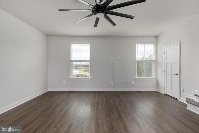 Photo - 103 Twinleaf Way