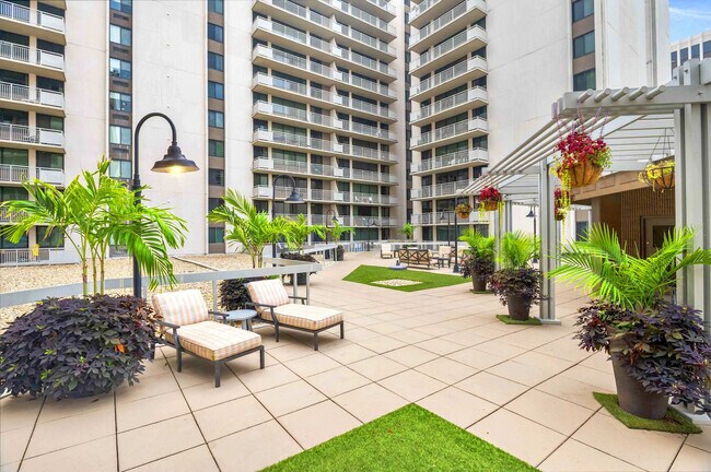 Photo - 320 23rd St S Unidad FL11-ID1022517P