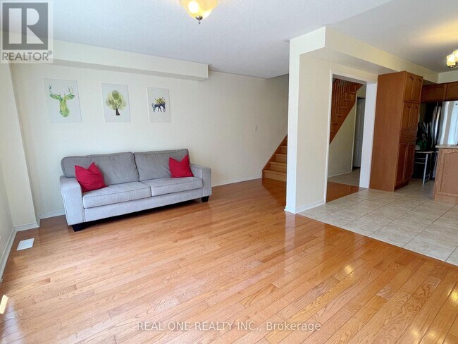 Photo - 5302 Palmetto Pl