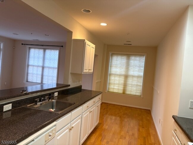 Photo - 1104 Carter Dr