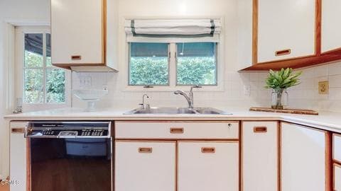 Photo - 1016 W Roses Rd