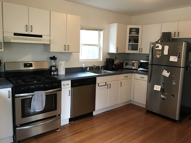 Photo - 175 Beale St Unit 2